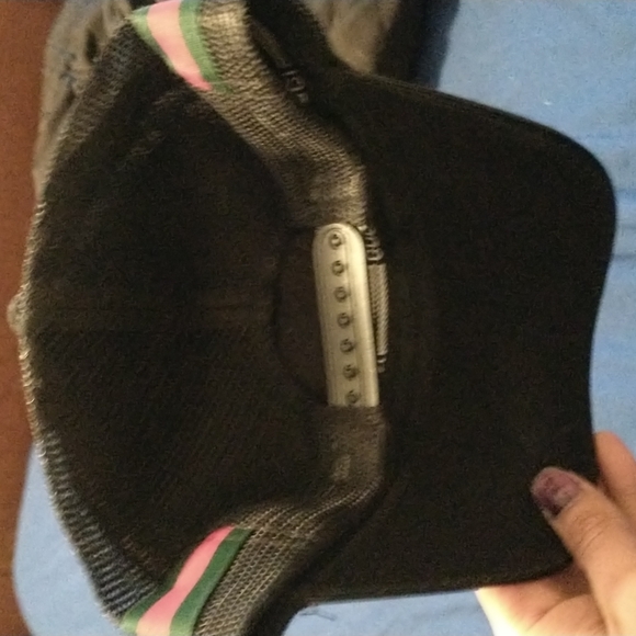 Gucci Snapback Hat - Picture 2 of 4